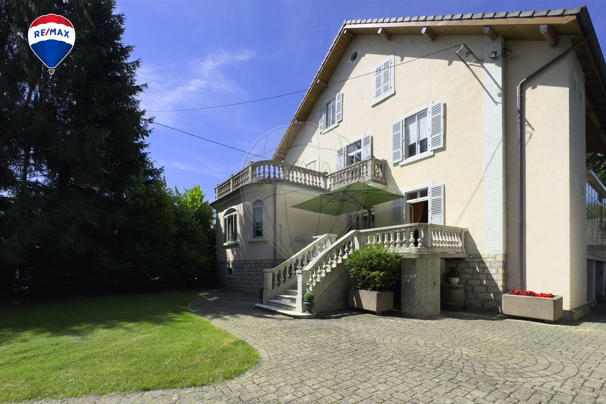 Maison 6 chambre(s) à vendre - Montreux-Château